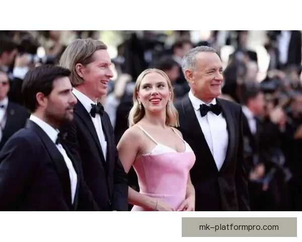 克莱汤普森女友梅根斯塔莉安演出时突感不适紧急送医引关注