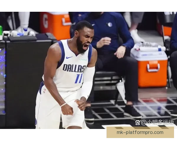 克莱一赛季命中174记三分超小哈达威 刷新独行侠替补三分纪录